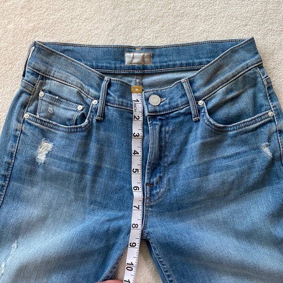 Like new MOTHER Undone Hem Dropout Cliffhanger crop denim jeans - Picture 9 of 16